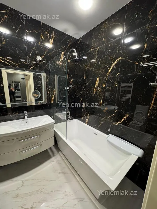 Satılır 3 otaqlı yeni tikili 148 m²