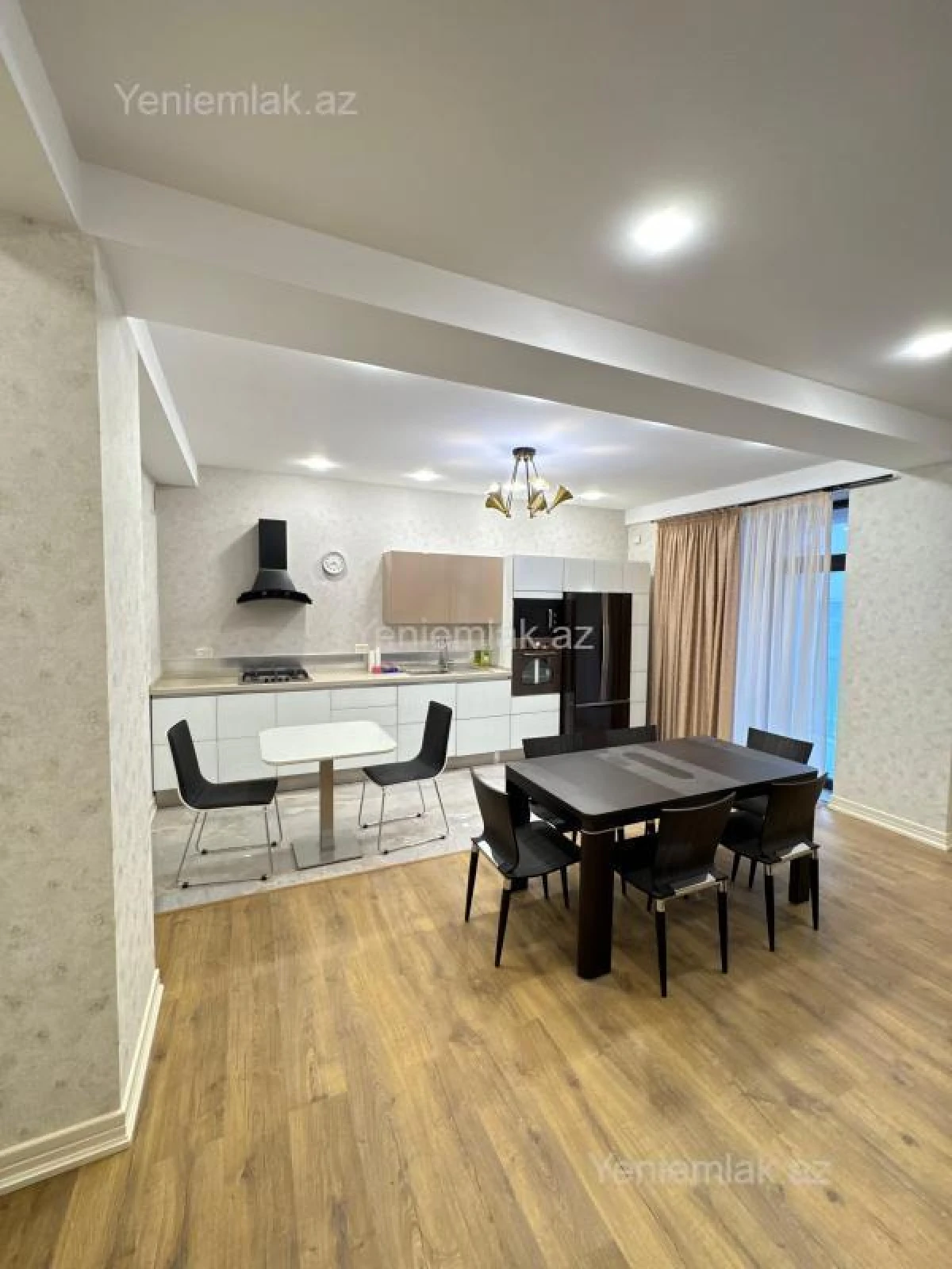 Satılır 3 otaqlı yeni tikili 148 m²