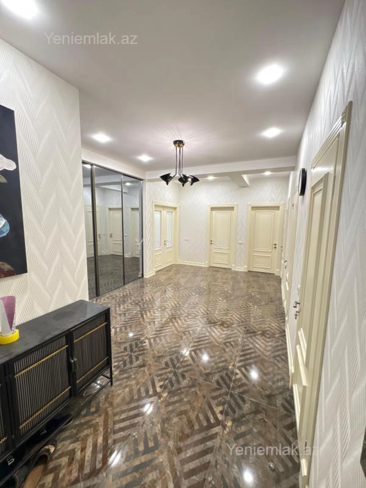 Satılır 3 otaqlı yeni tikili 148 m²