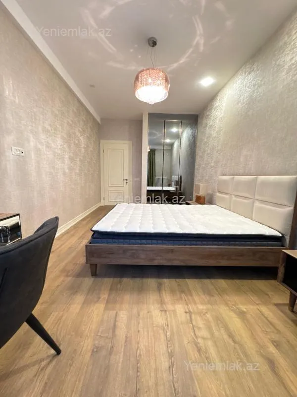 Satılır 3 otaqlı yeni tikili 148 m²