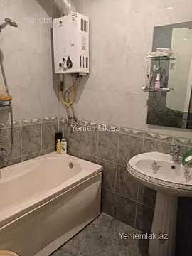 Satılır 2 otaqlı köhnə tikili 54 m²