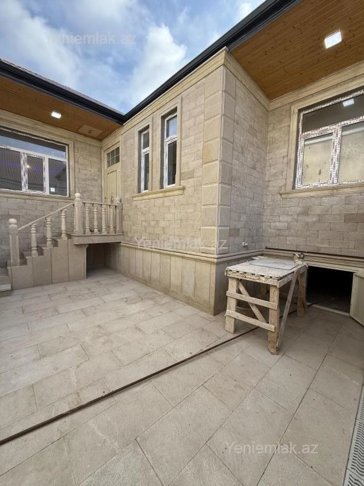 Satılır 3 otaqlı həyət evi 100 m²