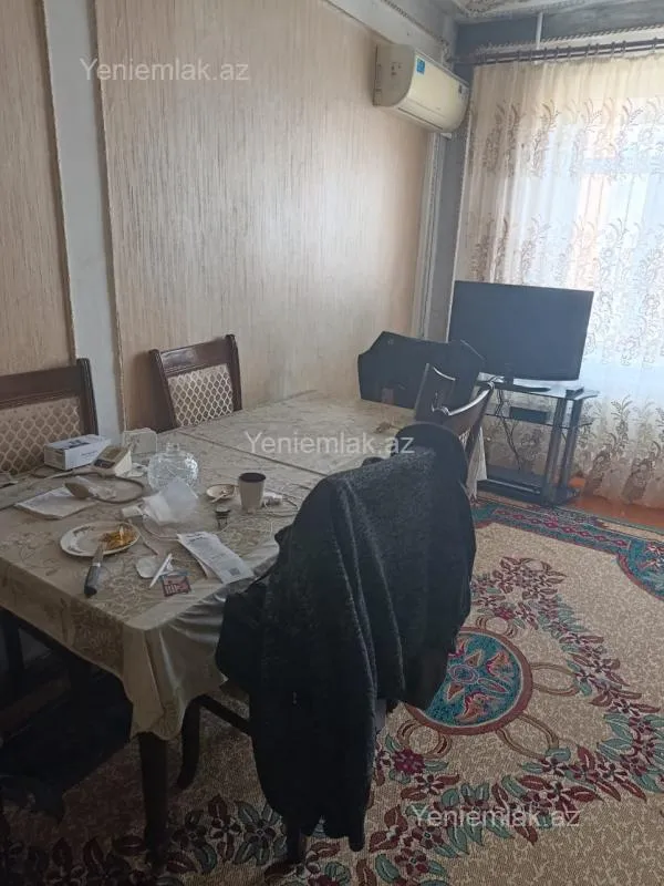 Satılır 3 otaqlı köhnə tikili 75 m²