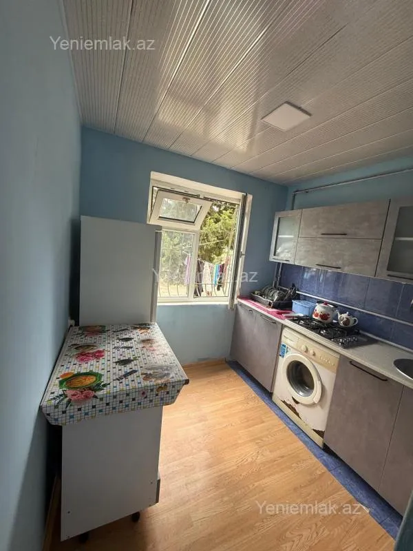Satılır 2 otaqlı köhnə tikili 47 m²
