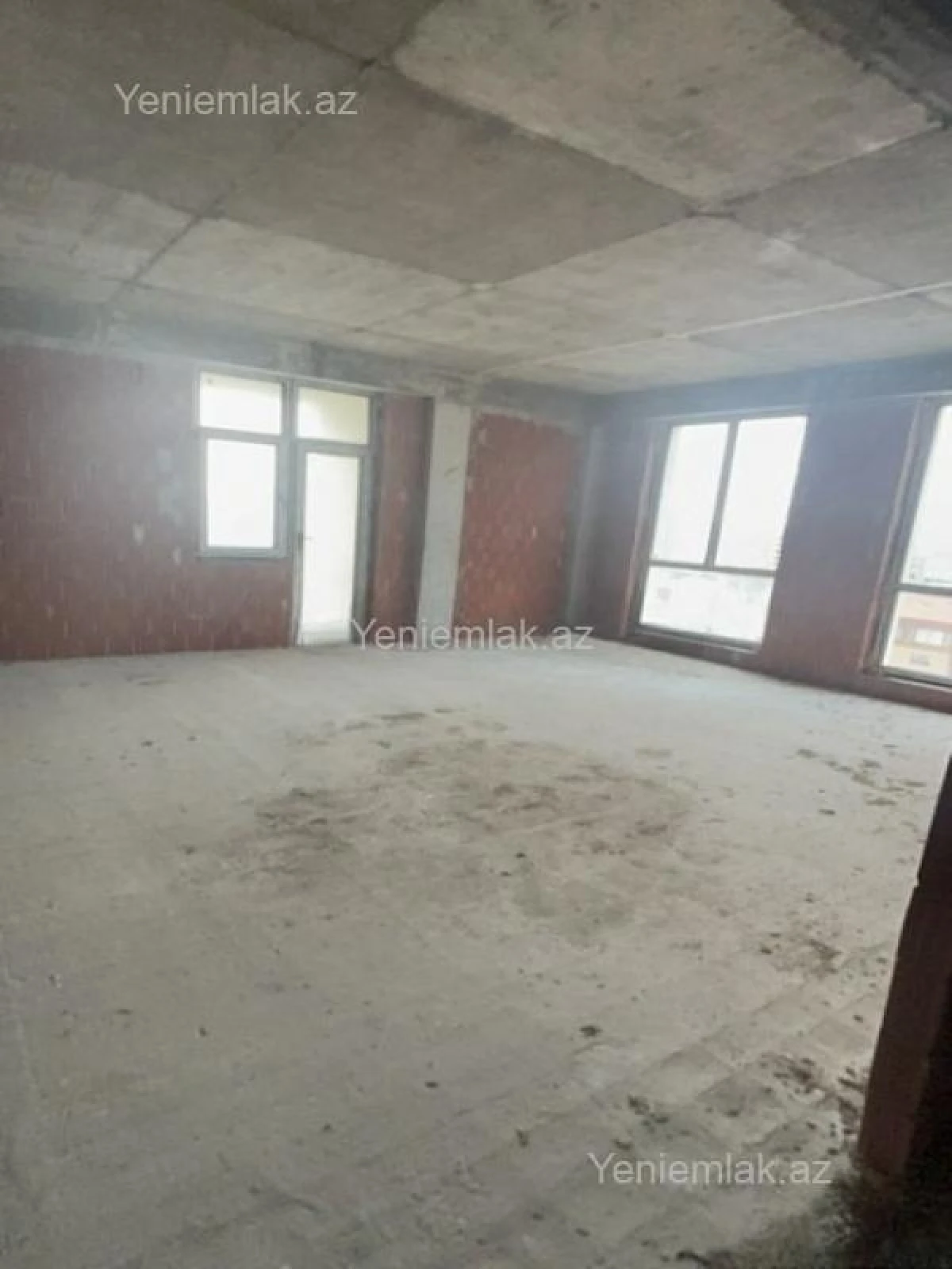 Satılır 3 otaqlı yeni tikili 135 m²