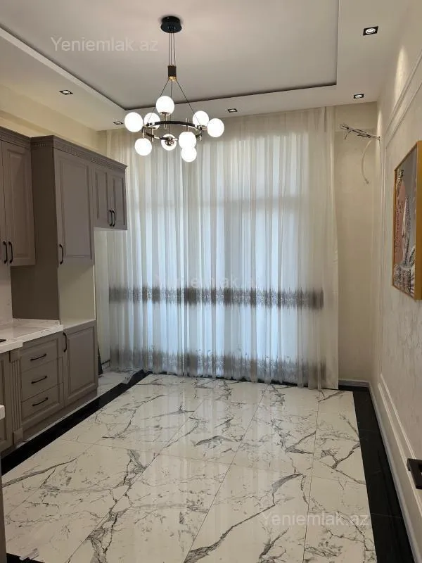 Satılır 3 otaqlı yeni tikili 118 m²