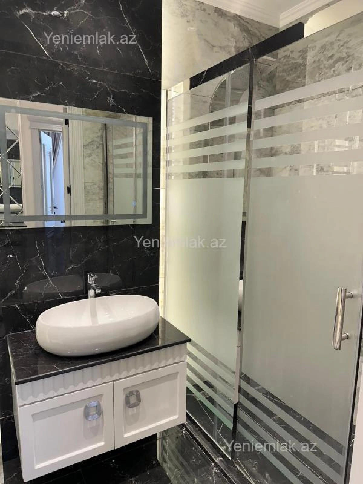 Satılır 3 otaqlı yeni tikili 118 m²