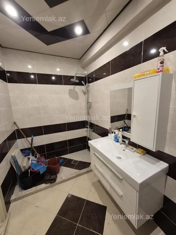Satılır 3 otaqlı yeni tikili 146 m²
