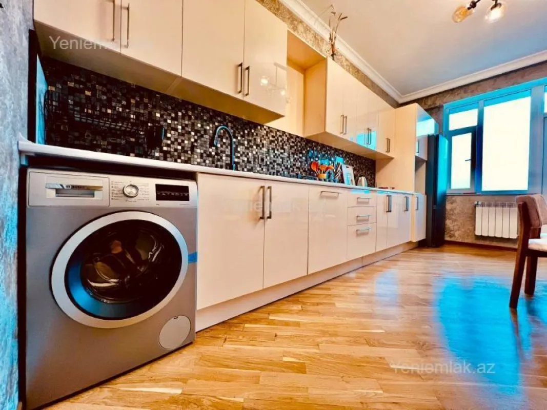 Satılır 3 otaqlı yeni tikili 147 m²