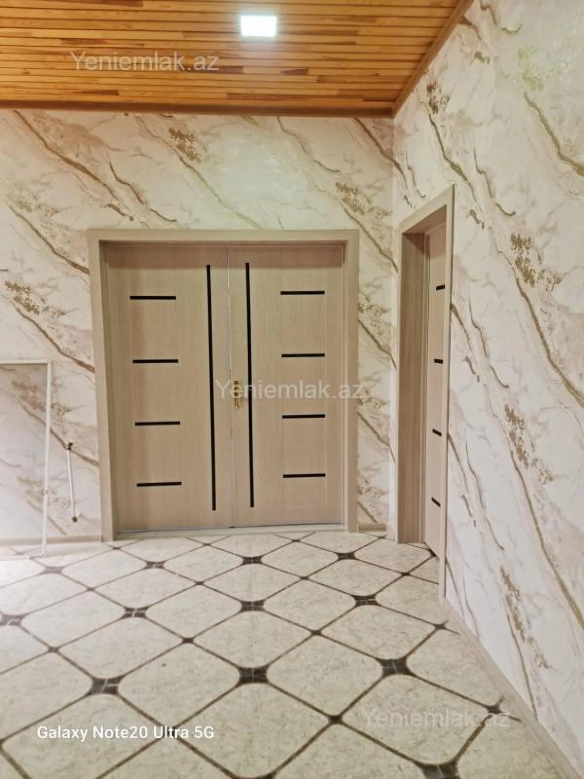 Satılır 4 otaqlı həyət evi 180 m²