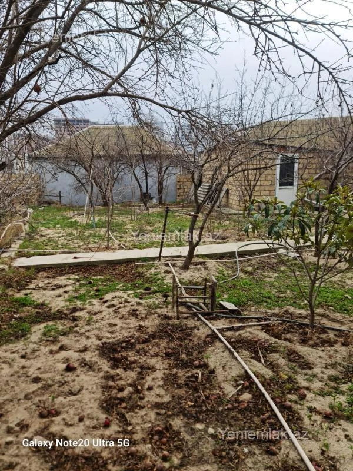 Satılır 4 otaqlı həyət evi 180 m²