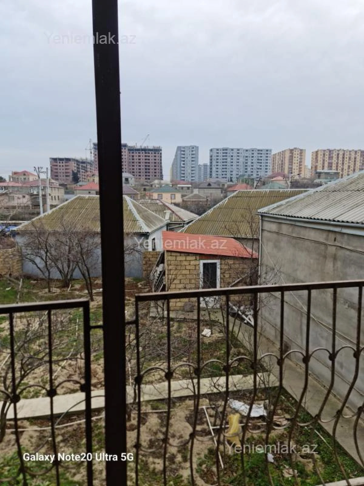 Satılır 4 otaqlı həyət evi 180 m²