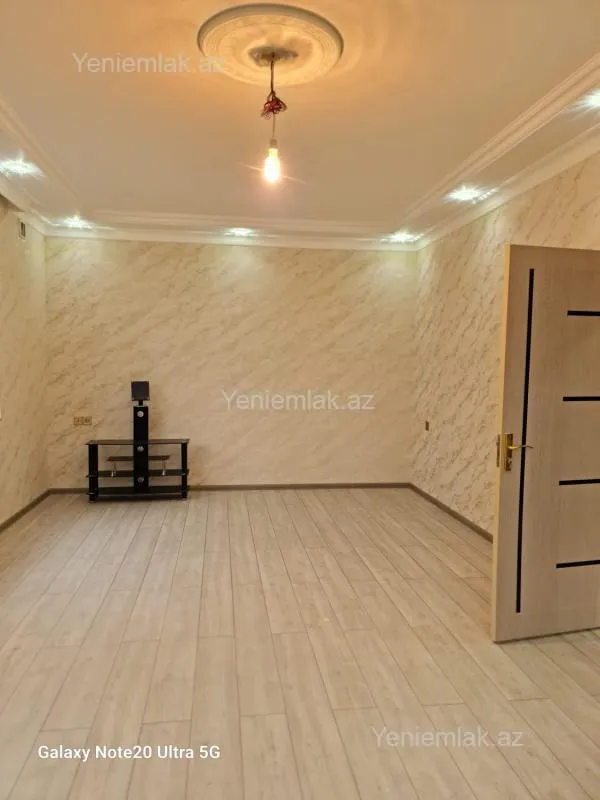 Satılır 4 otaqlı həyət evi 180 m²