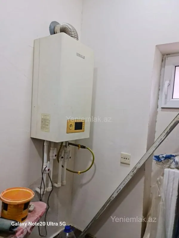 Satılır 4 otaqlı həyət evi 180 m²