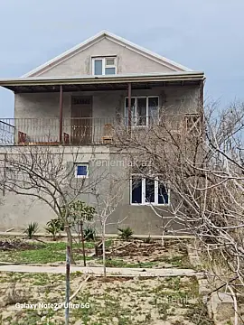 Satılır 4 otaqlı həyət evi 180 m²