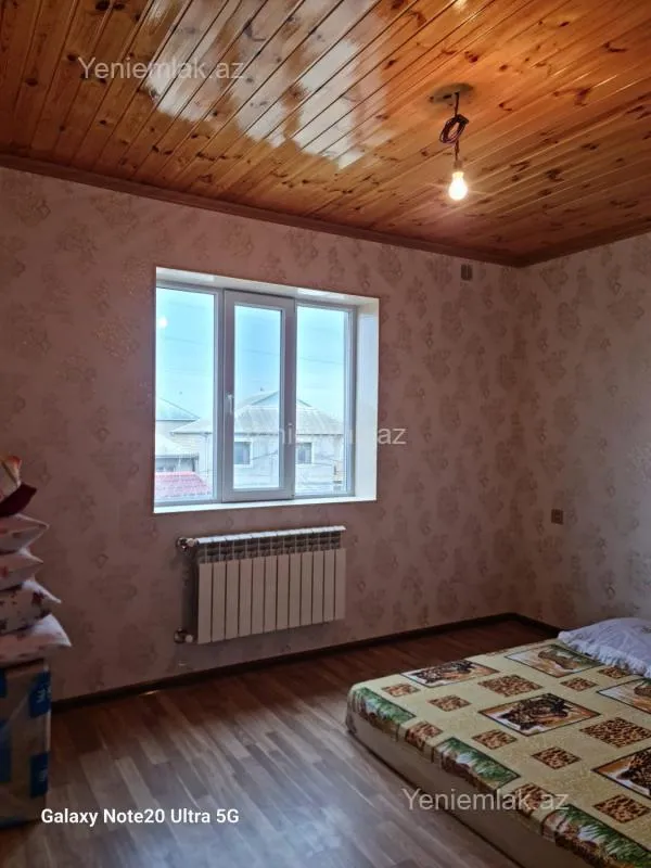 Satılır 4 otaqlı həyət evi 180 m²