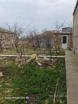 Satılır 4 otaqlı həyət evi 180 m²