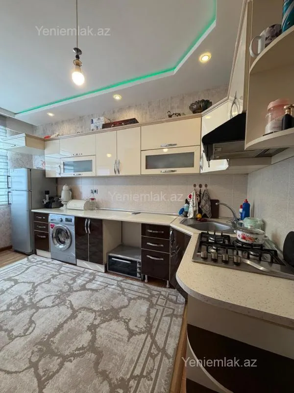 Satılır 2 otaqlı yeni tikili 75 m²