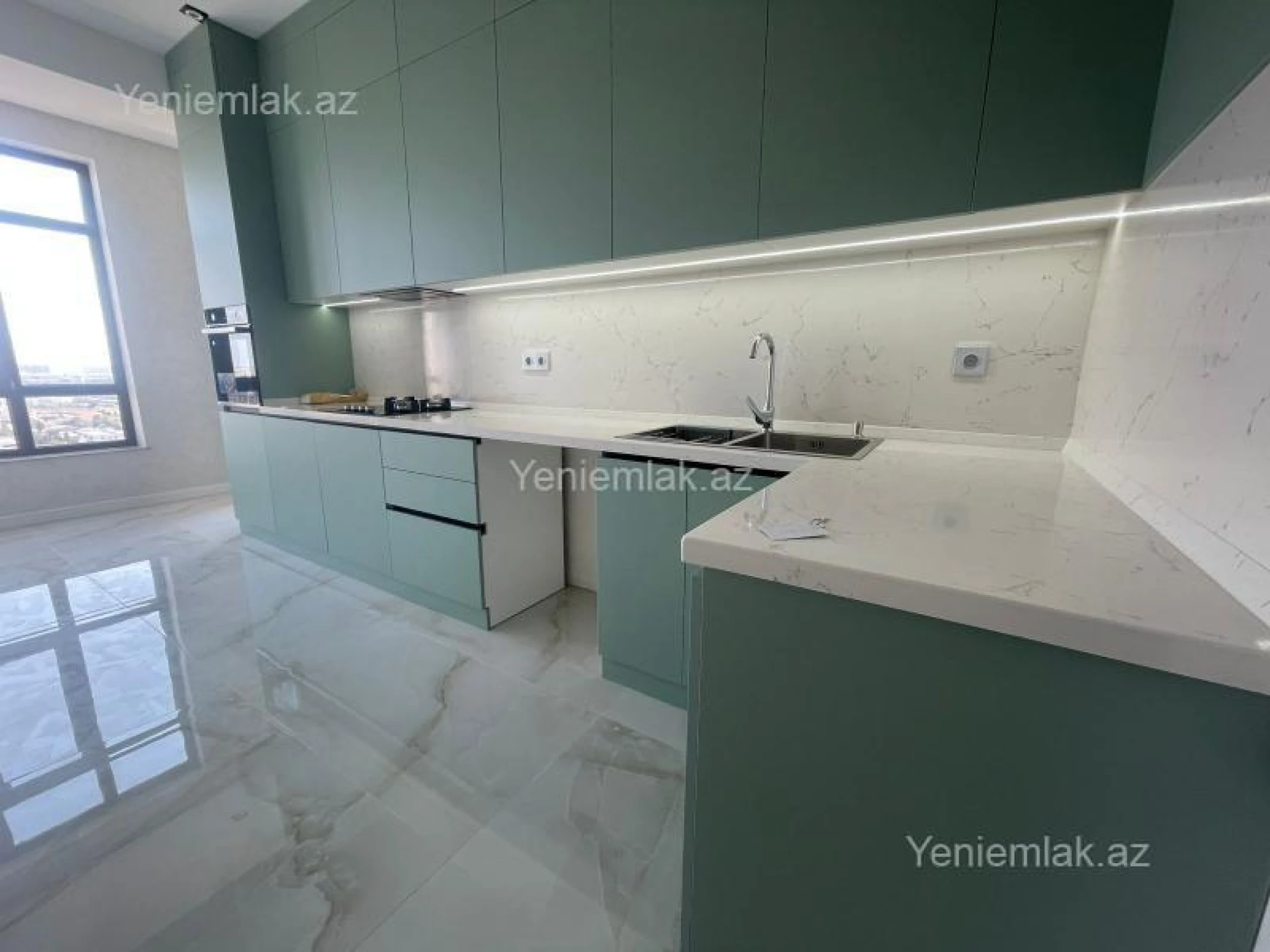 Satılır 3 otaqlı yeni tikili 98 m²