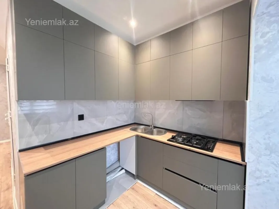 Satılır 3 otaqlı köhnə tikili 80 m²