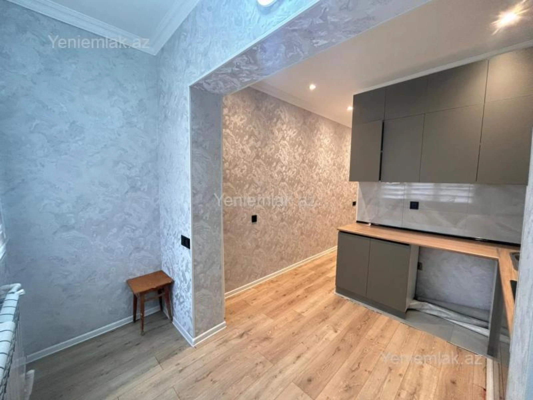 Satılır 3 otaqlı köhnə tikili 80 m²