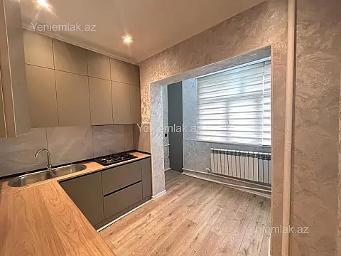 Satılır 3 otaqlı köhnə tikili 80 m²