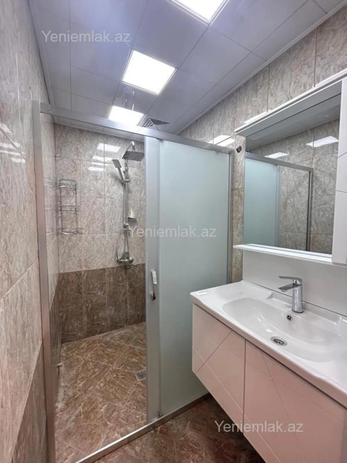 Satılır 3 otaqlı köhnə tikili 80 m²