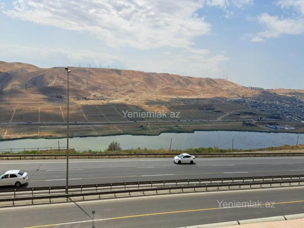 Satılır 2 otaqlı yeni tikili 90 m²