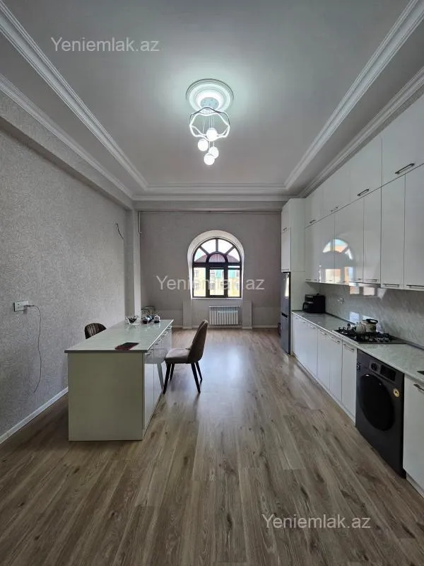 Satılır 3 otaqlı yeni tikili 104 m²