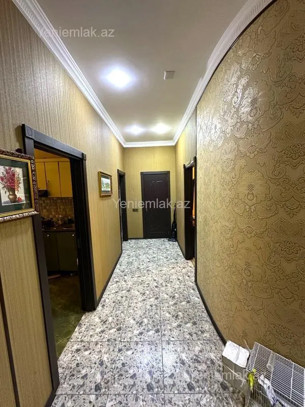 Satılır 3 otaqlı yeni tikili 130 m²