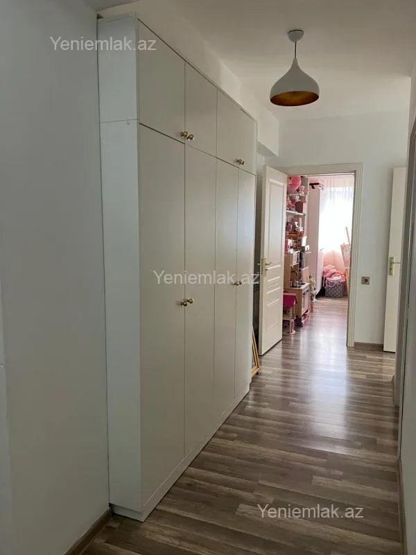 Satılır 3 otaqlı köhnə tikili 90 m²