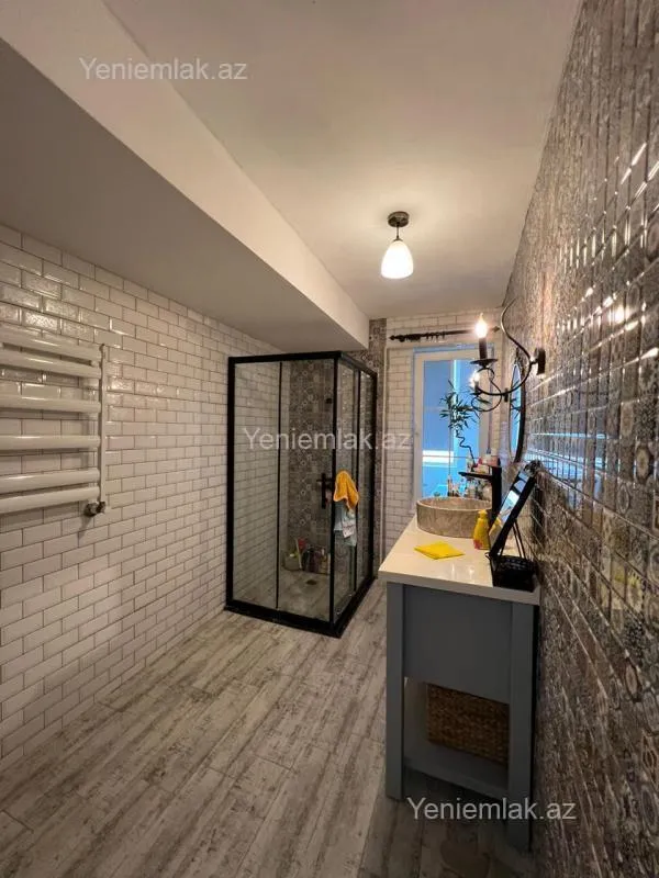 Satılır 3 otaqlı köhnə tikili 90 m²