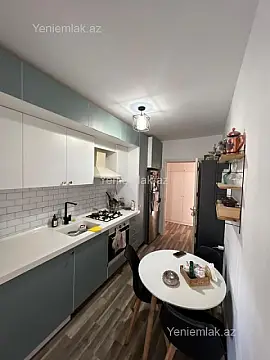Satılır 3 otaqlı köhnə tikili 90 m²