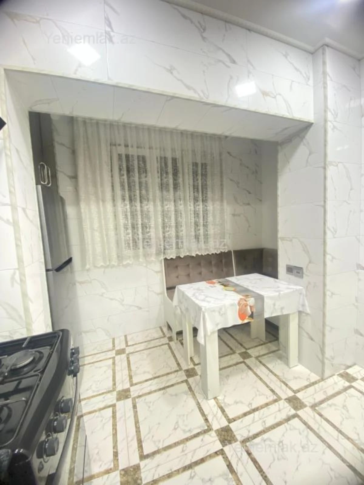 Satılır 3 otaqlı köhnə tikili 80 m²