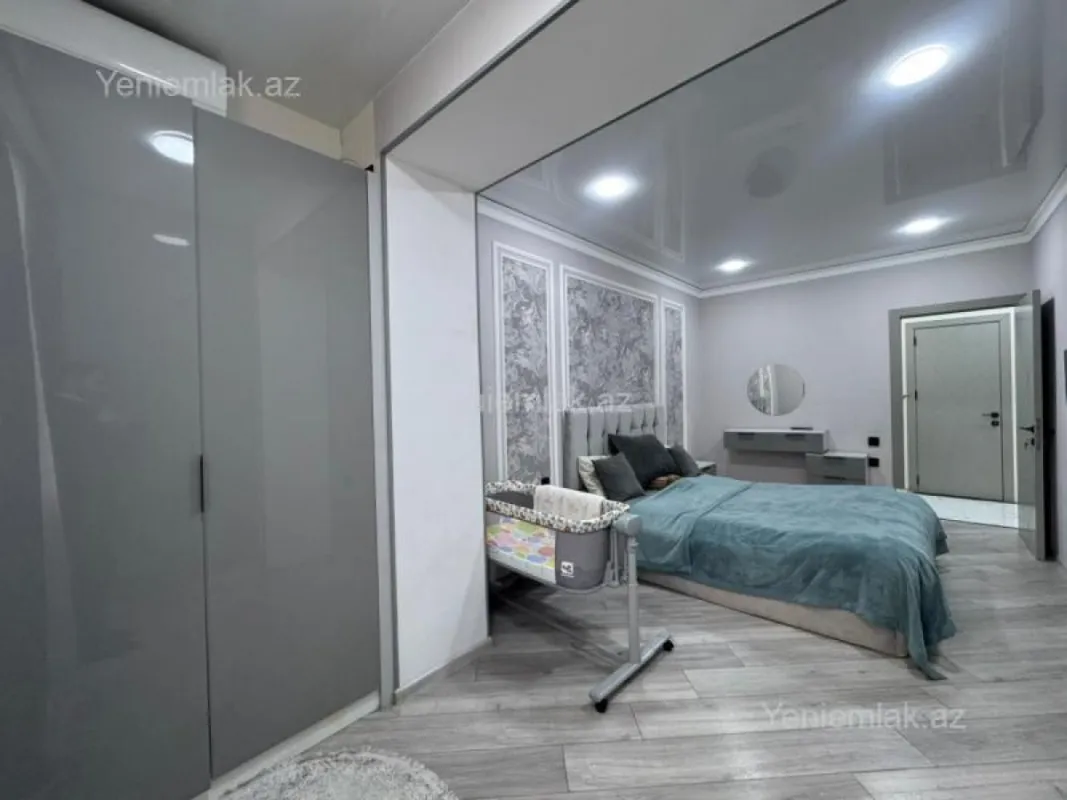 Satılır 3 otaqlı köhnə tikili 100 m²