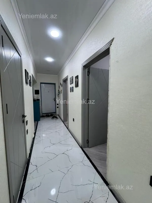 Satılır 3 otaqlı köhnə tikili 100 m²