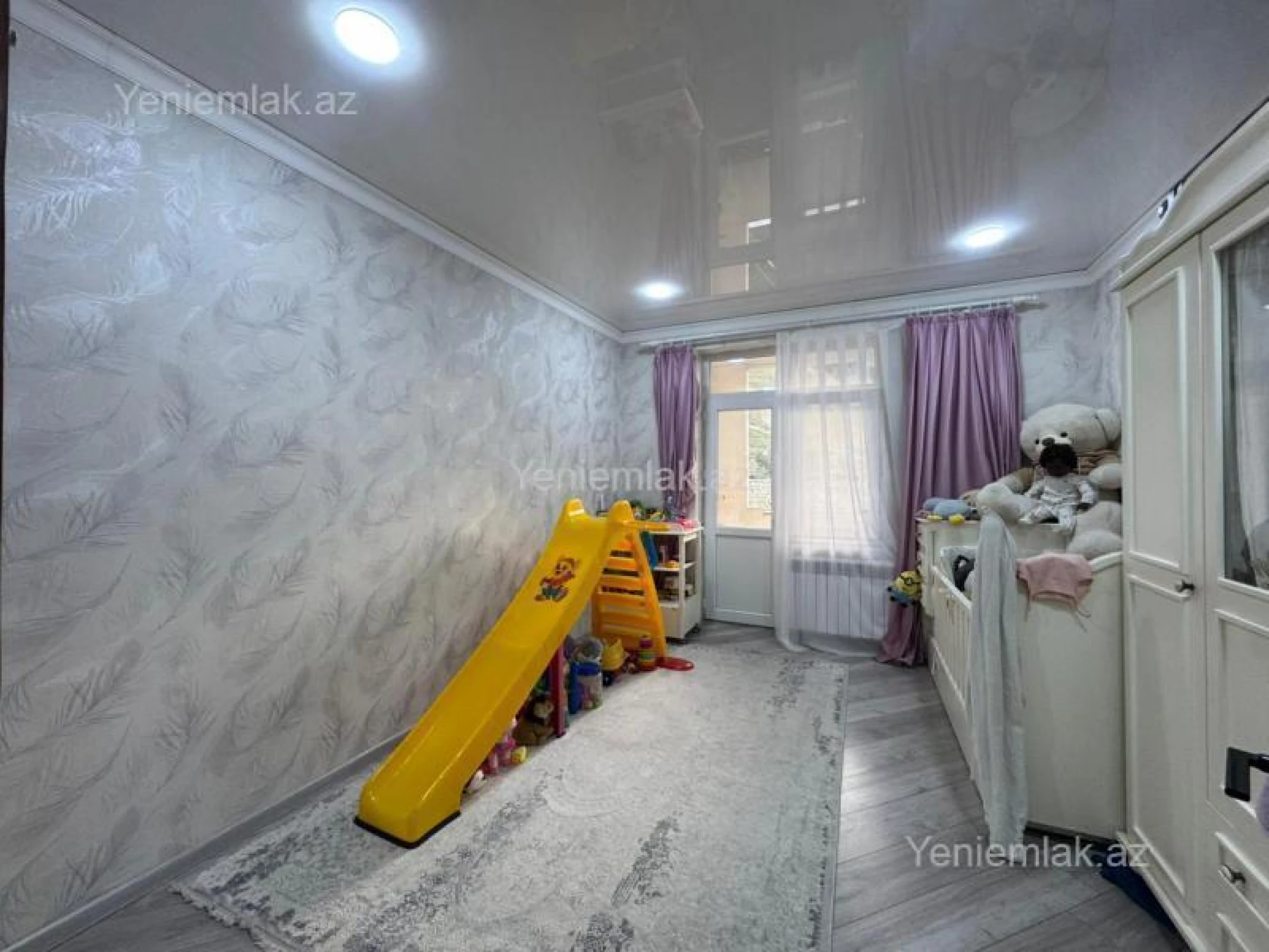 Satılır 3 otaqlı köhnə tikili 100 m²