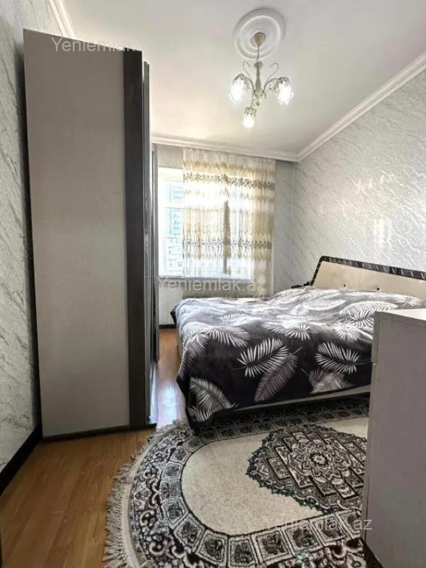 Satılır 2 otaqlı köhnə tikili 60 m²
