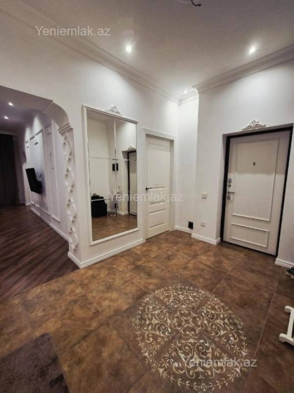 Satılır 2 otaqlı yeni tikili 65 m²