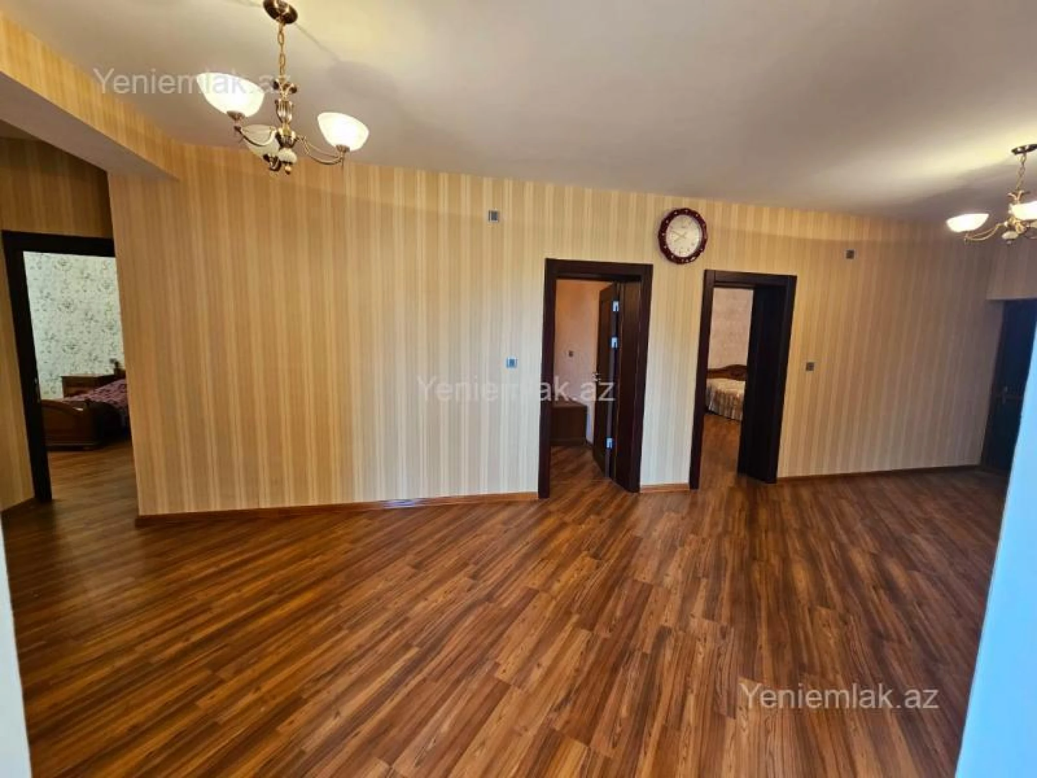 Satılır 6 otaqlı həyət evi 300 m²