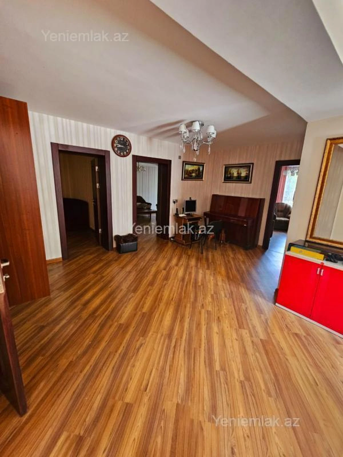 Satılır 6 otaqlı həyət evi 300 m²
