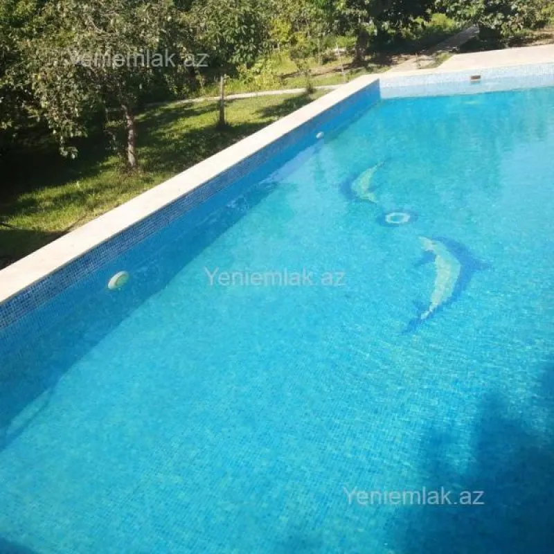 Satılır 6 otaqlı həyət evi 300 m²