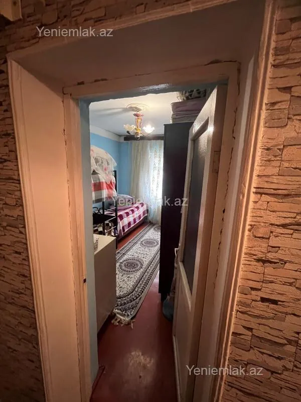 Satılır 2 otaqlı köhnə tikili 50 m²