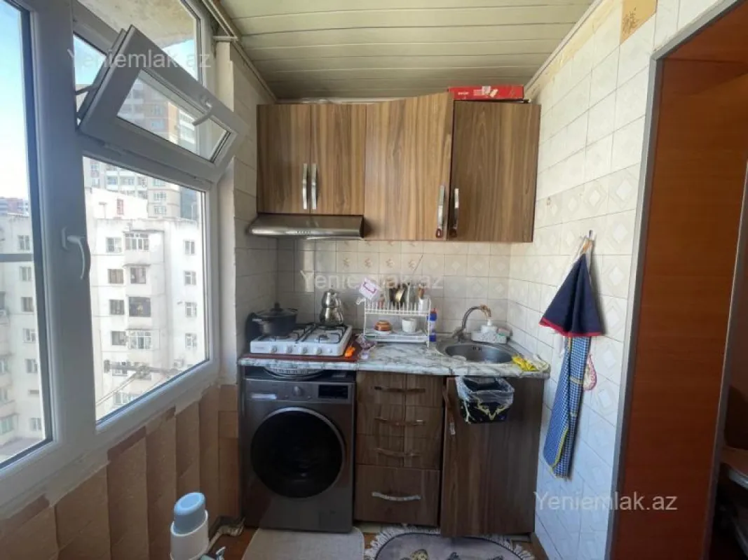 Satılır 2 otaqlı köhnə tikili 61 m²