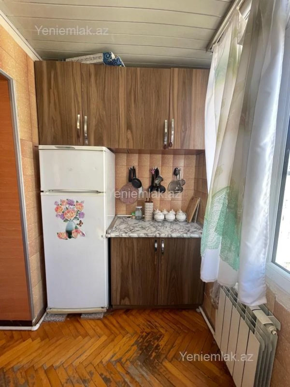 Satılır 2 otaqlı köhnə tikili 61 m²