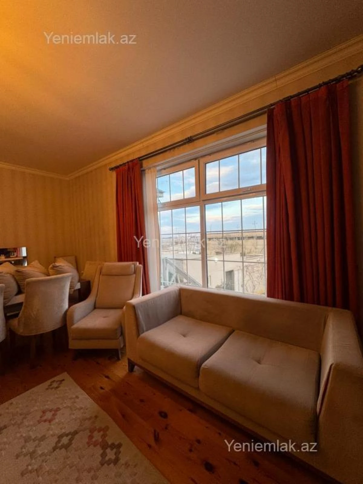 Satılır 6 otaqlı həyət evi 340 m²