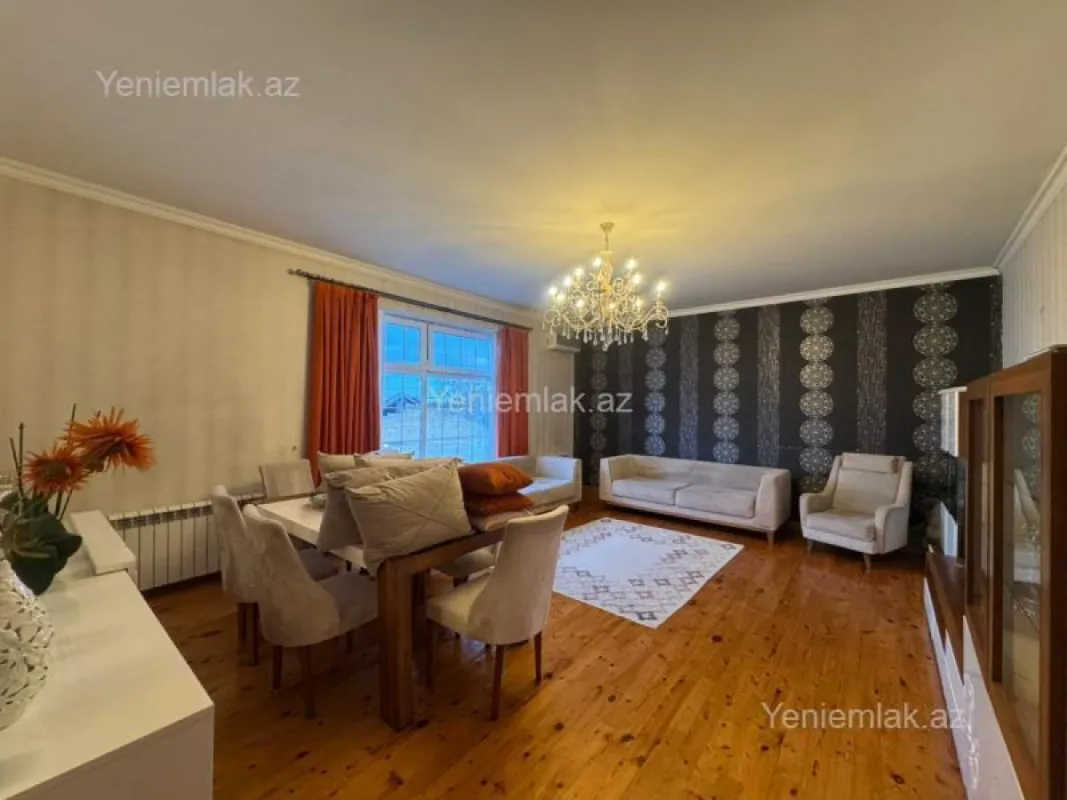 Satılır 6 otaqlı həyət evi 340 m²