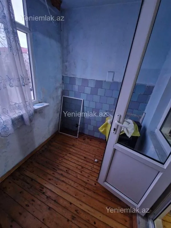 Satılır 2 otaqlı köhnə tikili 50 m²