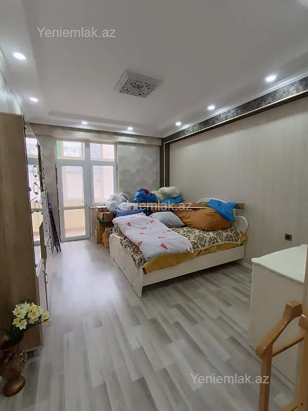 Satılır 3 otaqlı yeni tikili 105 m²