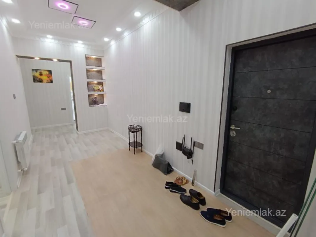 Satılır 3 otaqlı yeni tikili 105 m²